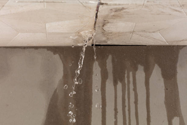 Professional Flood Damage Cleanup technician working in Santa Clara, CA
